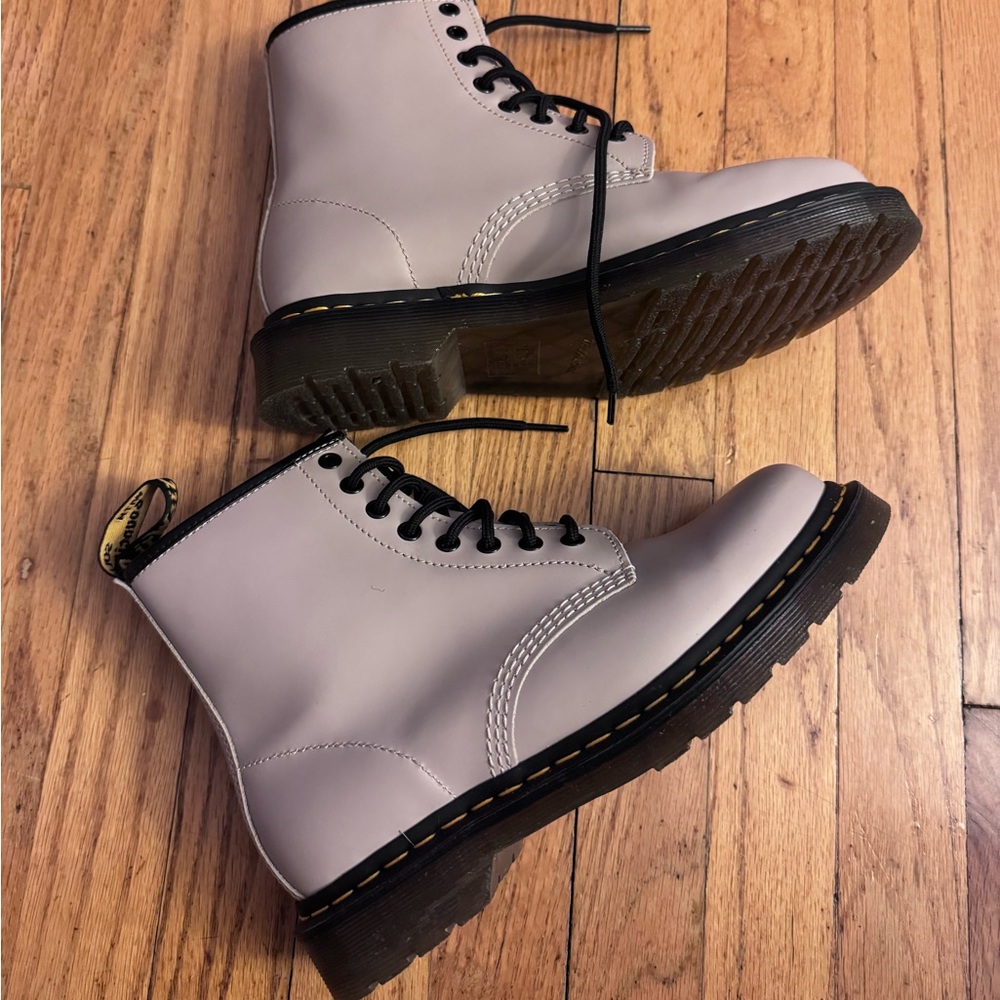 Dr Marten beige Lace-Up Ankle Boots